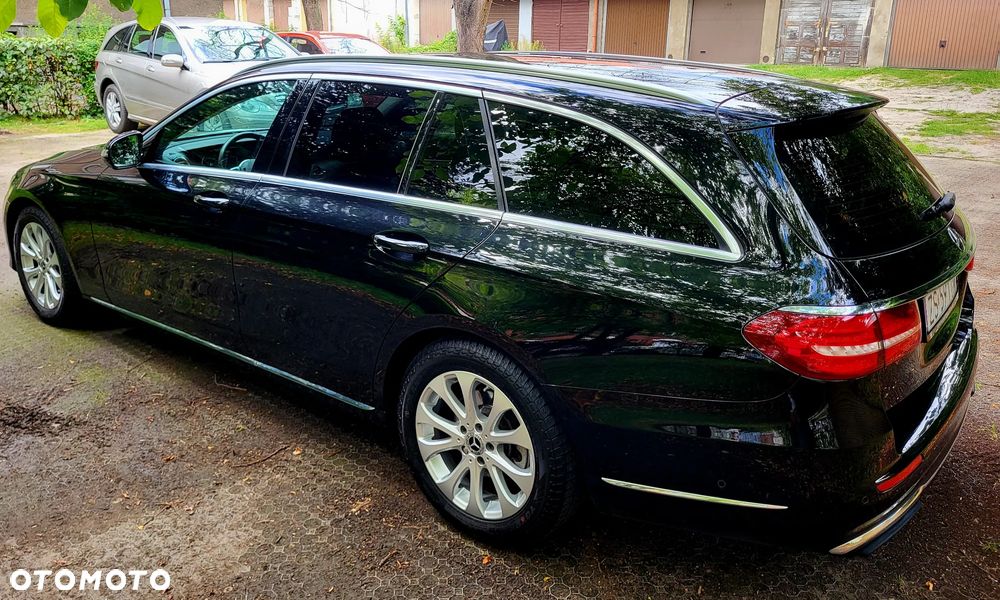 Mercedes-Benz Klasa E 200 Exclusive - 4