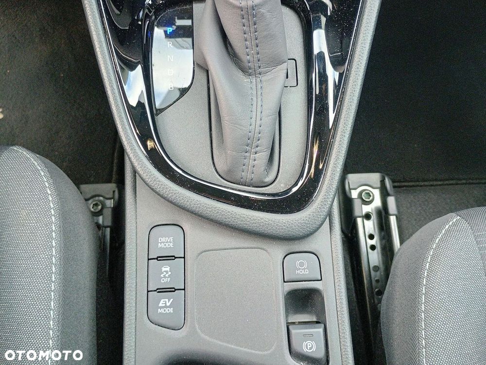 Toyota Yaris Hybrid 1.5 Style - 25