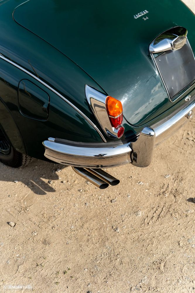 Jaguar MK II - 42