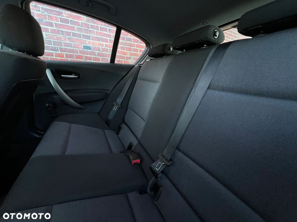 BMW Seria 1 118d - 17