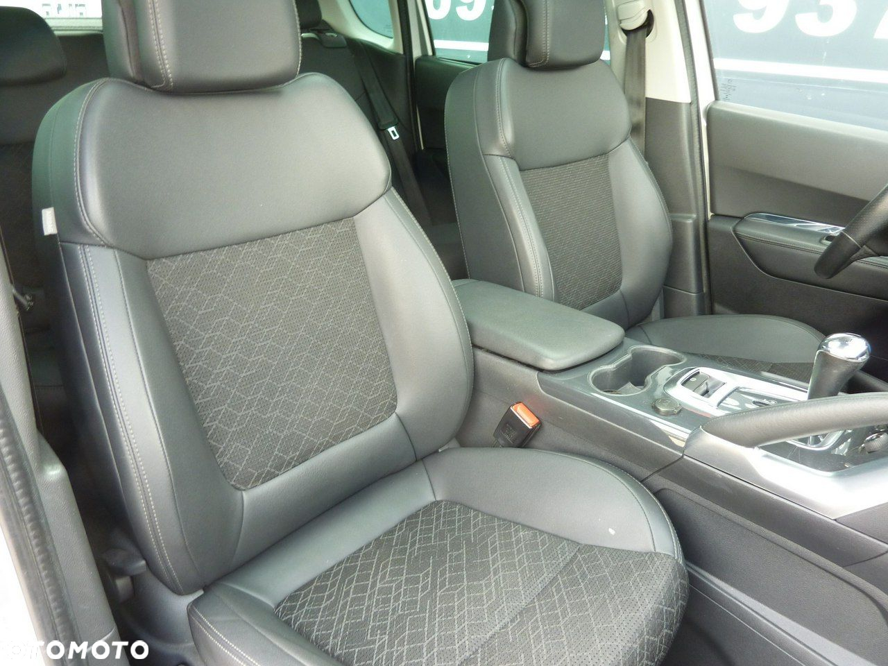 Peugeot 3008 - 16