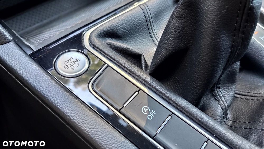Volkswagen Passat - 24