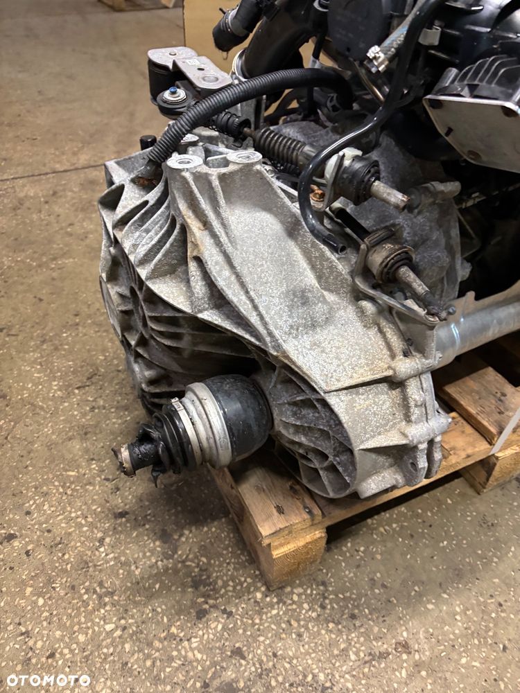 Mercedes-Benz CLA 180D X117 1.5 dCi skrzynia biegów A176261010105  044581 - 1