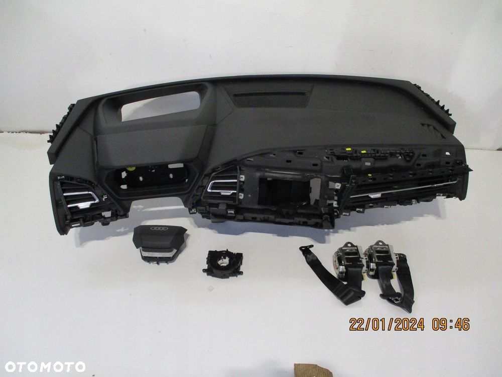 Konsola pulpit deska AUDI Q4 89A HEAD UP - 1