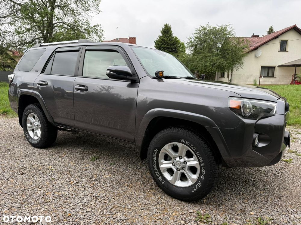 Toyota 4-Runner - 16