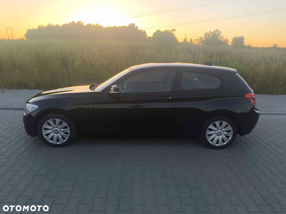 BMW Seria 1 114i - 4