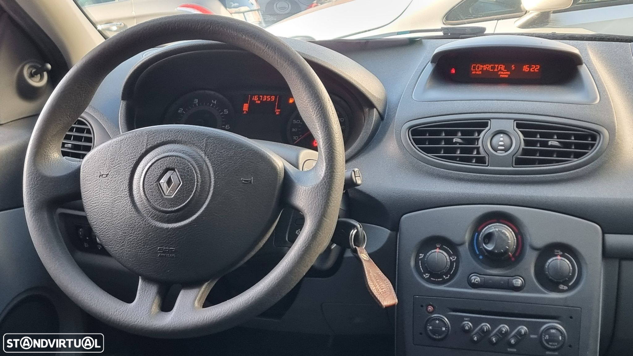 Renault Clio 1.2 16V Confort - 13