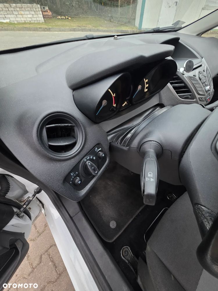 Ford Fiesta 1.5 TDCi Celebration - 24