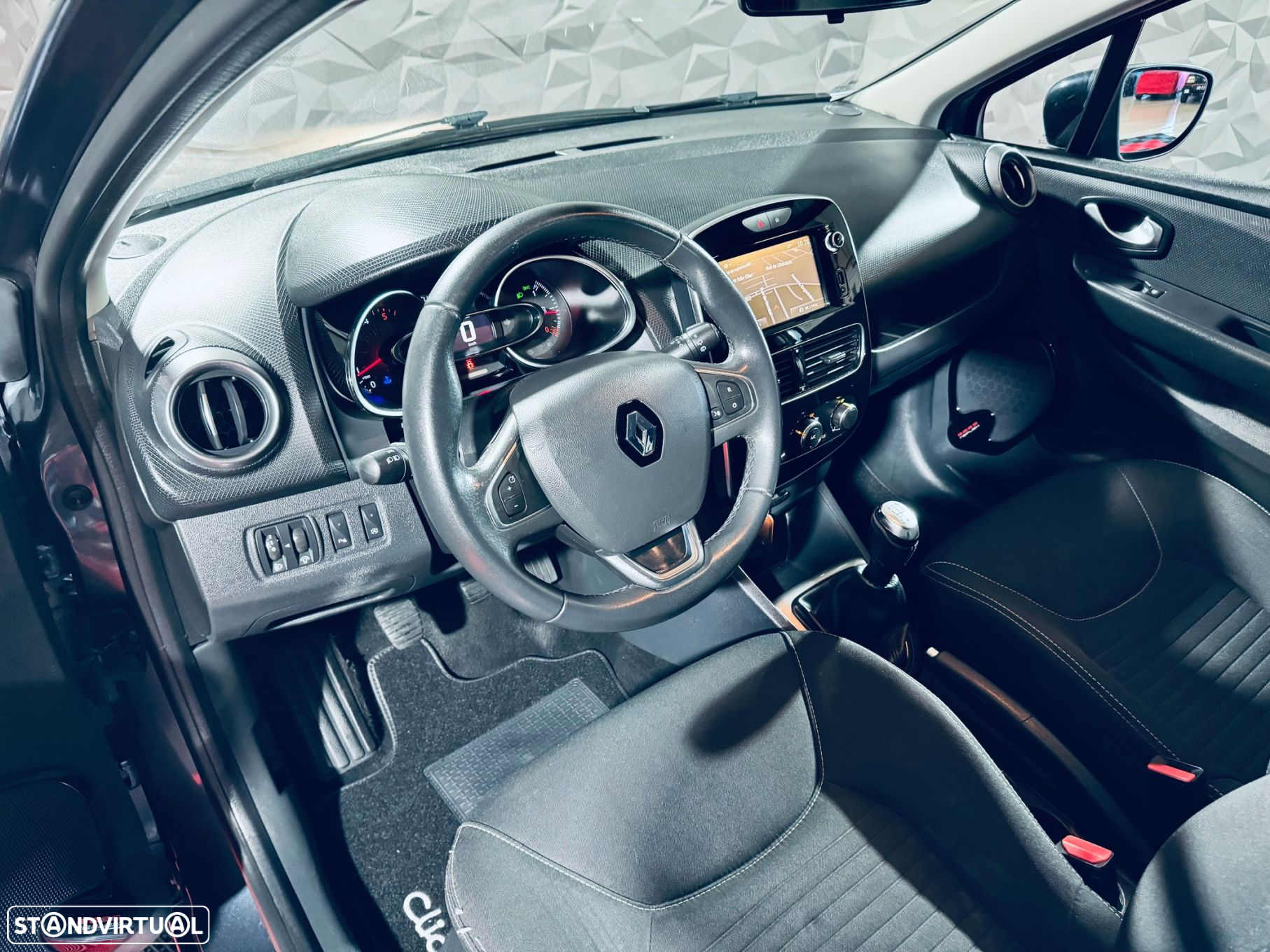 Renault Clio 1.5 dCi Limited - 13