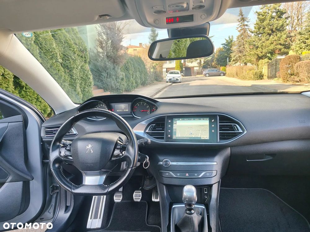 Peugeot 308 PureTech 130 Stop & Start Style - 23