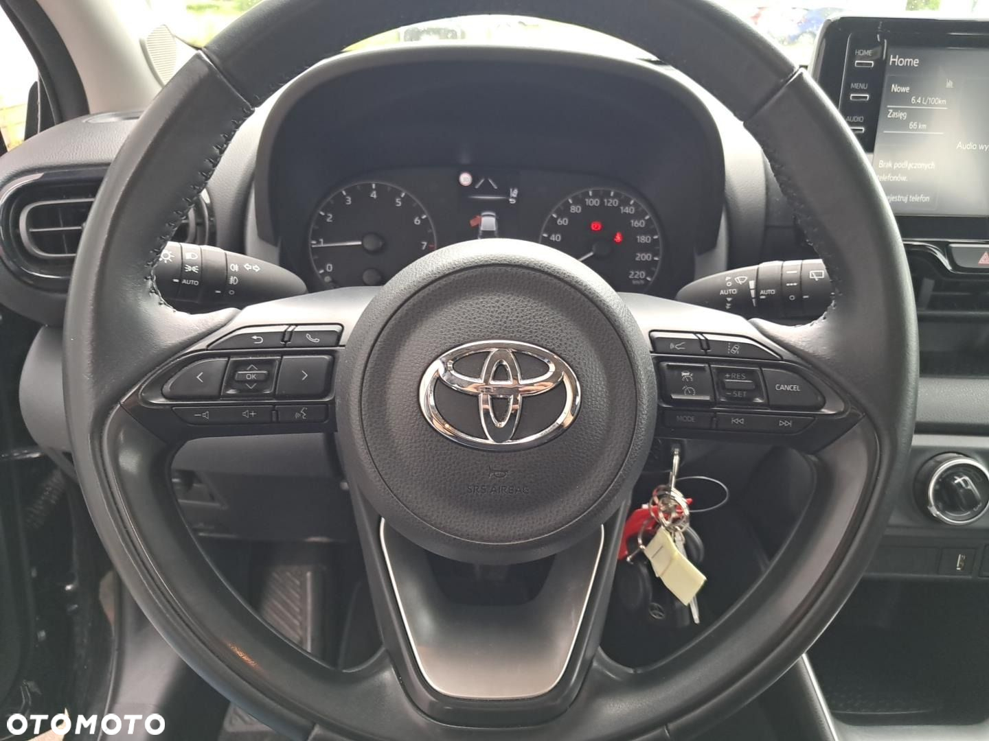 Toyota Yaris - 12