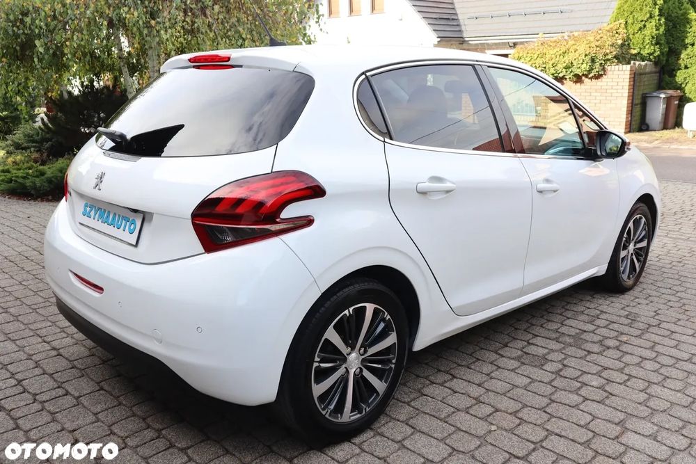 Peugeot 208 1.2 PureTech Allure S&S - 5