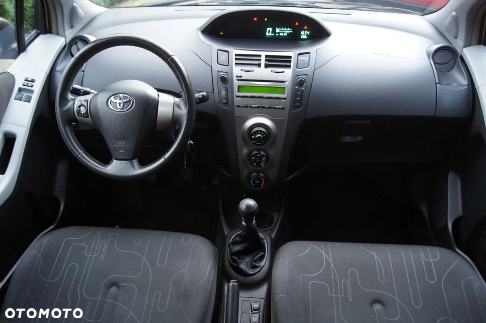 Toyota Yaris 1.33 VVT-i Cool+ - 22