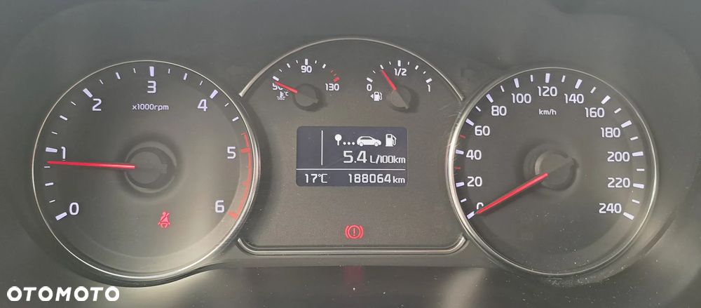 Kia Carens 1.7 CRDi L 7os - 15