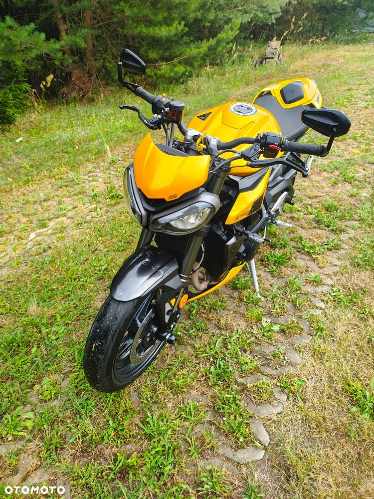 Triumph Street Triple - 4