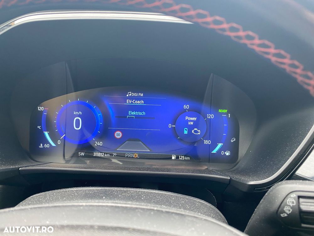 Ford Kuga 2.5 Duratec FHEV ST-LINE X - 23