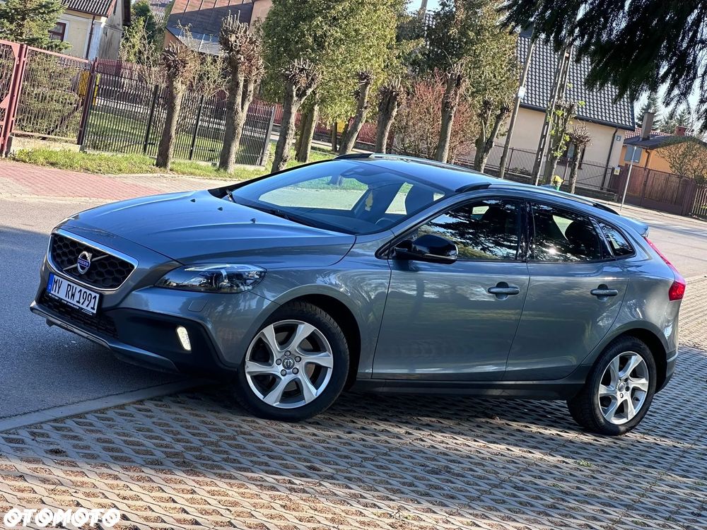 Volvo V40 Cross Country D2 Momentum - 1