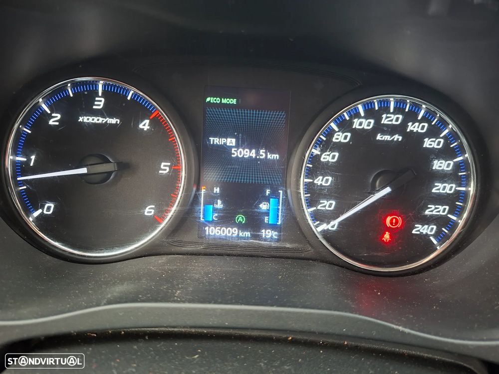 Mitsubishi Outlander 2.2 DI-D Intense - 11