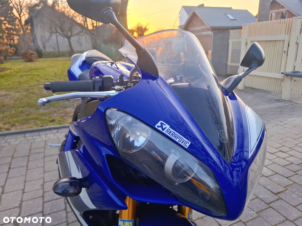 Yamaha R1 - 17