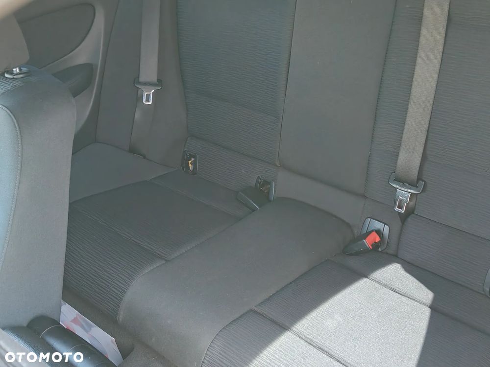 BMW Seria 1 120i - 8