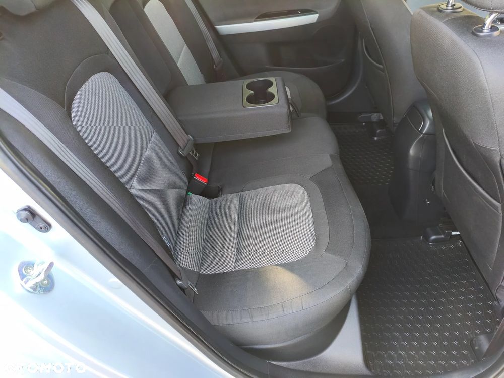 Kia Ceed 1.6 GDI L Business Line - 30