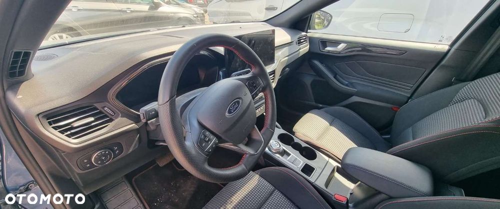 Ford Focus - 11