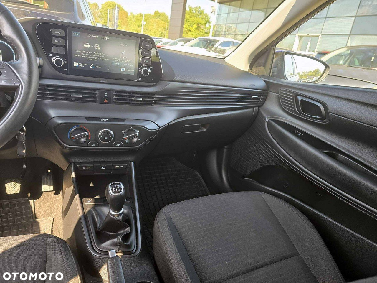 Hyundai i20 - 20