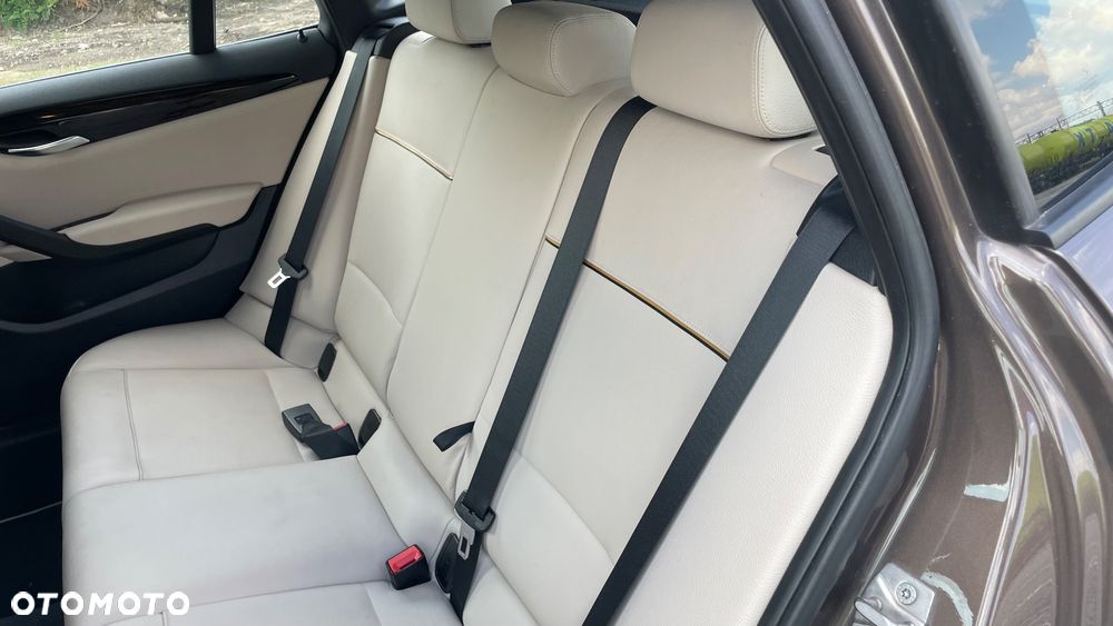 BMW X1 - 13