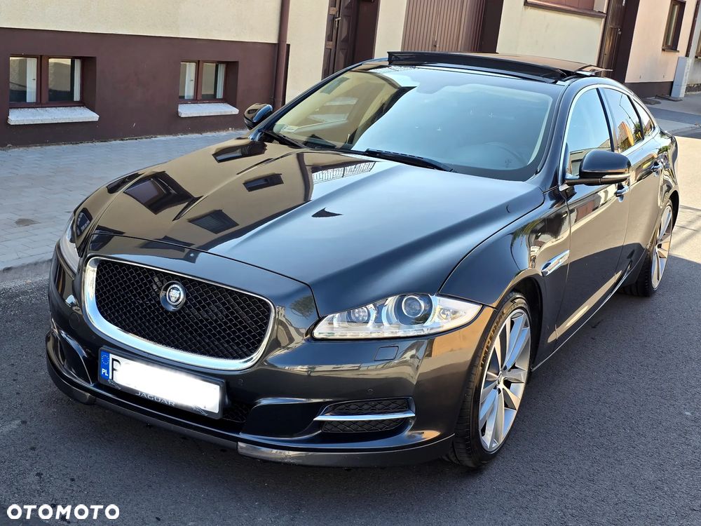 Jaguar XJ 3.0 D V6 Premium Luxury - 16