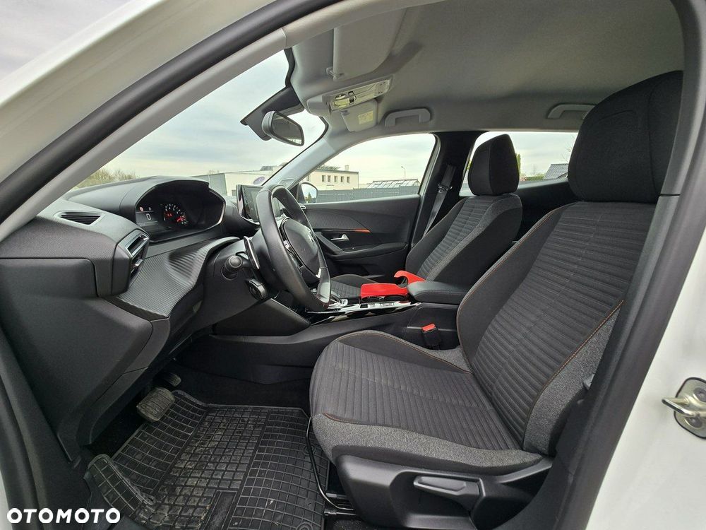 Peugeot 2008 1.2 PureTech Active Pack S&S EAT8 - 31