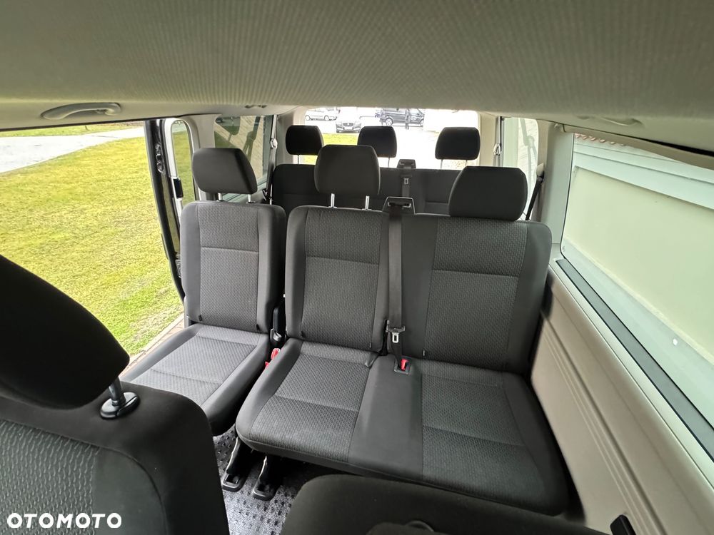 Volkswagen Multivan - 16