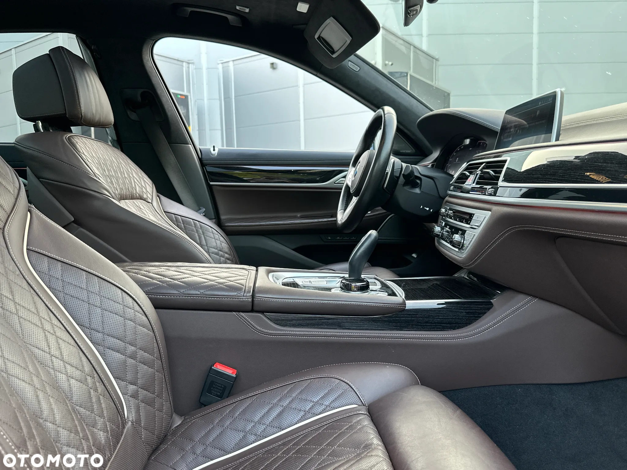 BMW Seria 7 750Li xDrive sport - 20