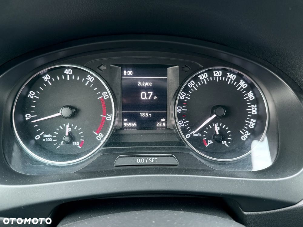Skoda RAPID 1.2 TSI Ambition - 7