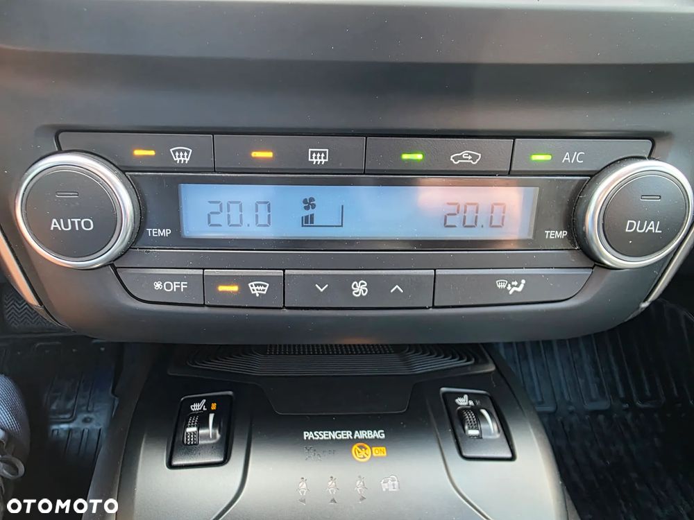 Toyota Avensis 2.0 Prestige MS - 22