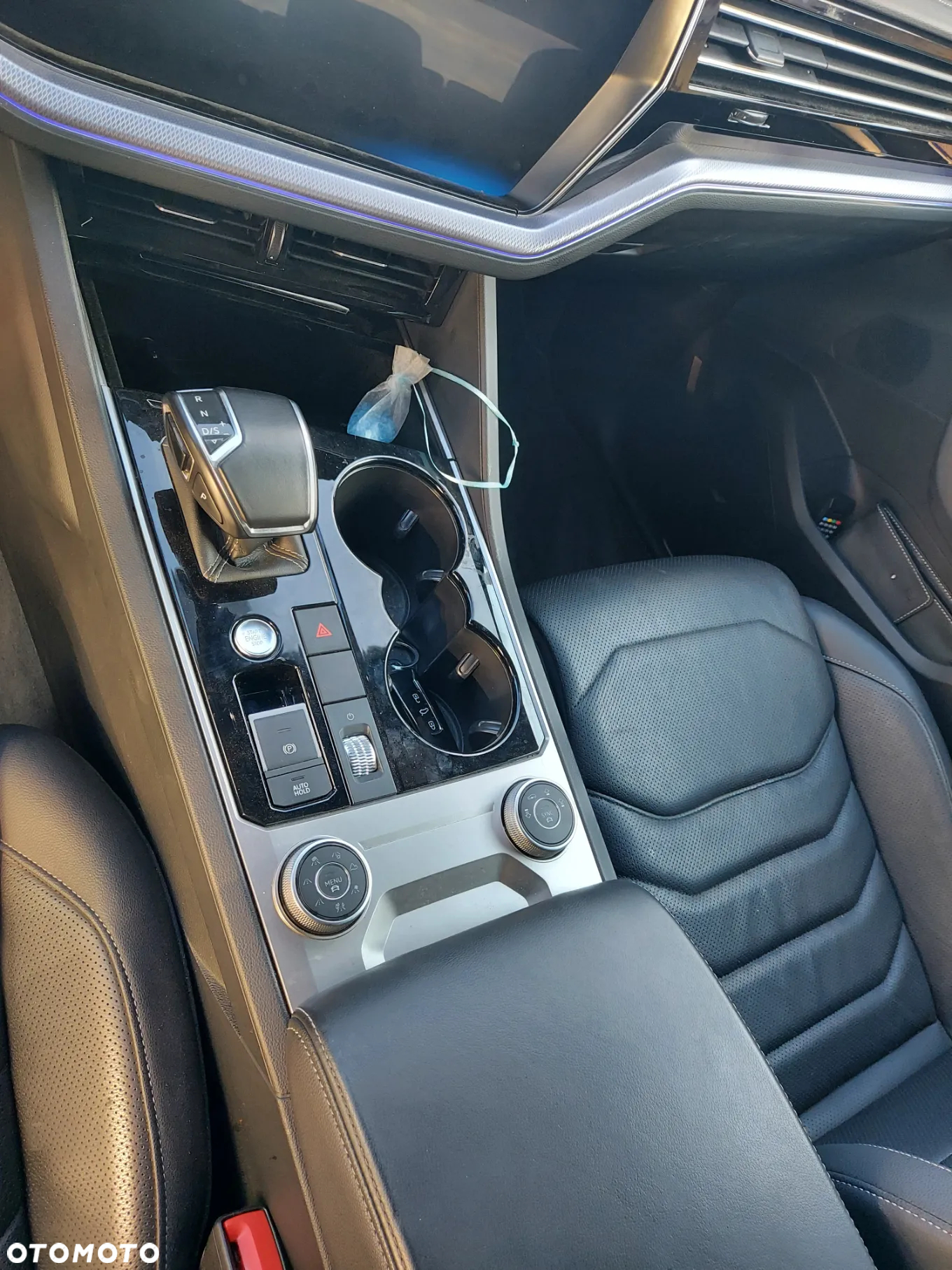 Volkswagen Touareg 3.0 V6 TDI 4Motion R-Line - 11