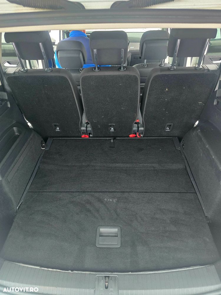 Volkswagen Touran 2.0 TDI SCR (BlueMotion Technology) DSG Comfortline - 13