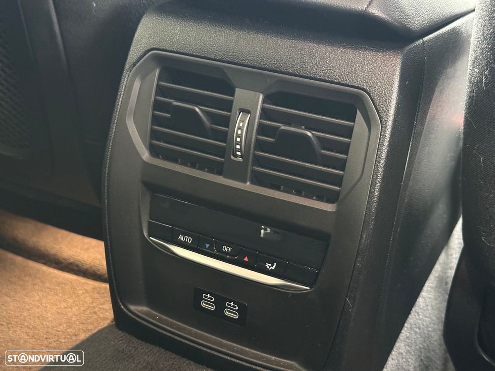 BMW 330 e Line Luxury Auto - 25