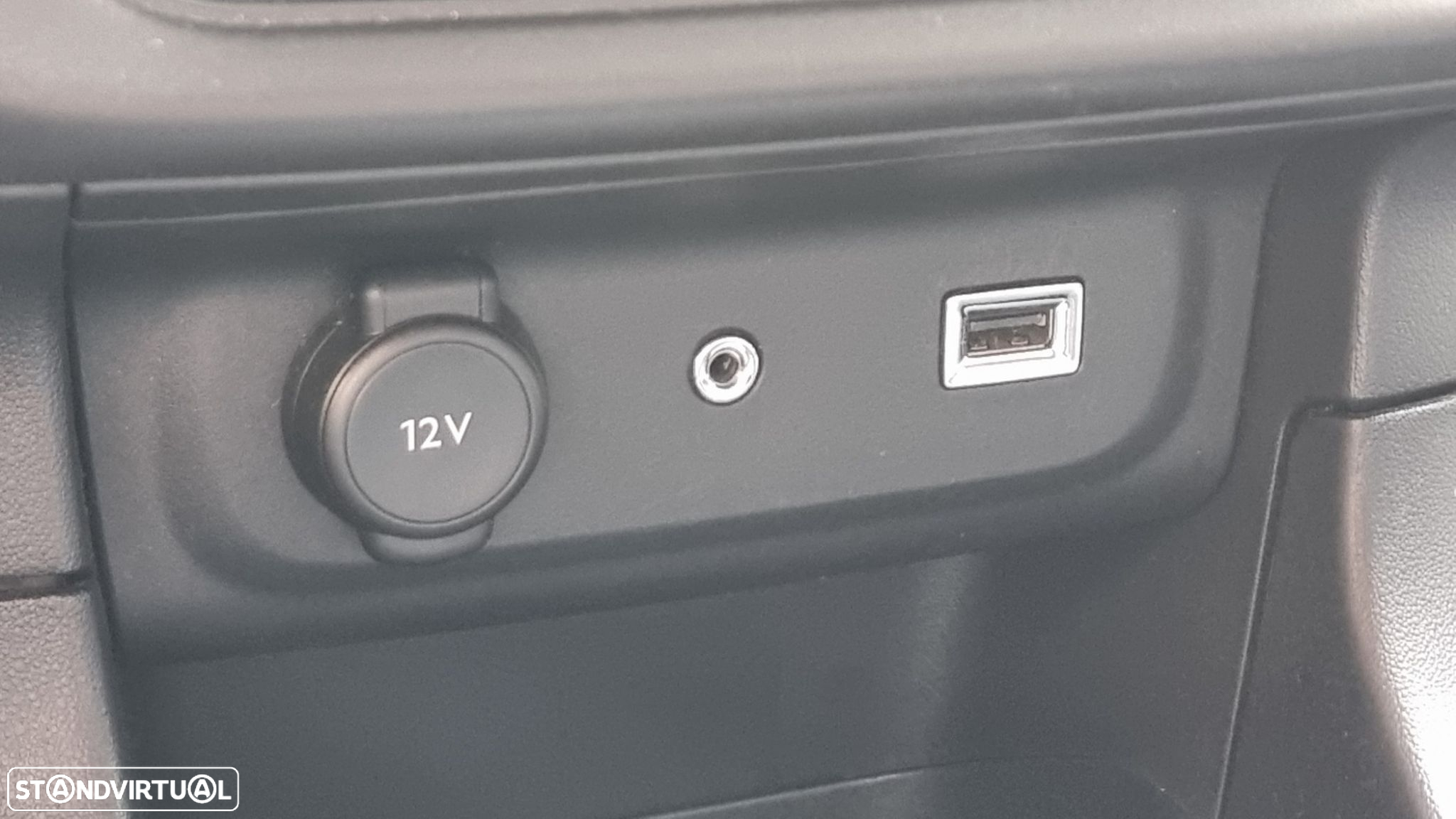 Citroën C3 1.2 PureTech Shine - 9