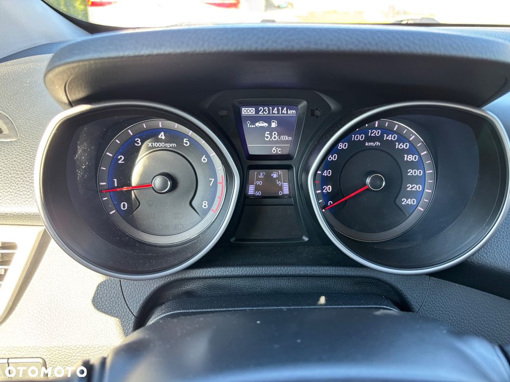 Hyundai i30 1.6 Classic + - 29