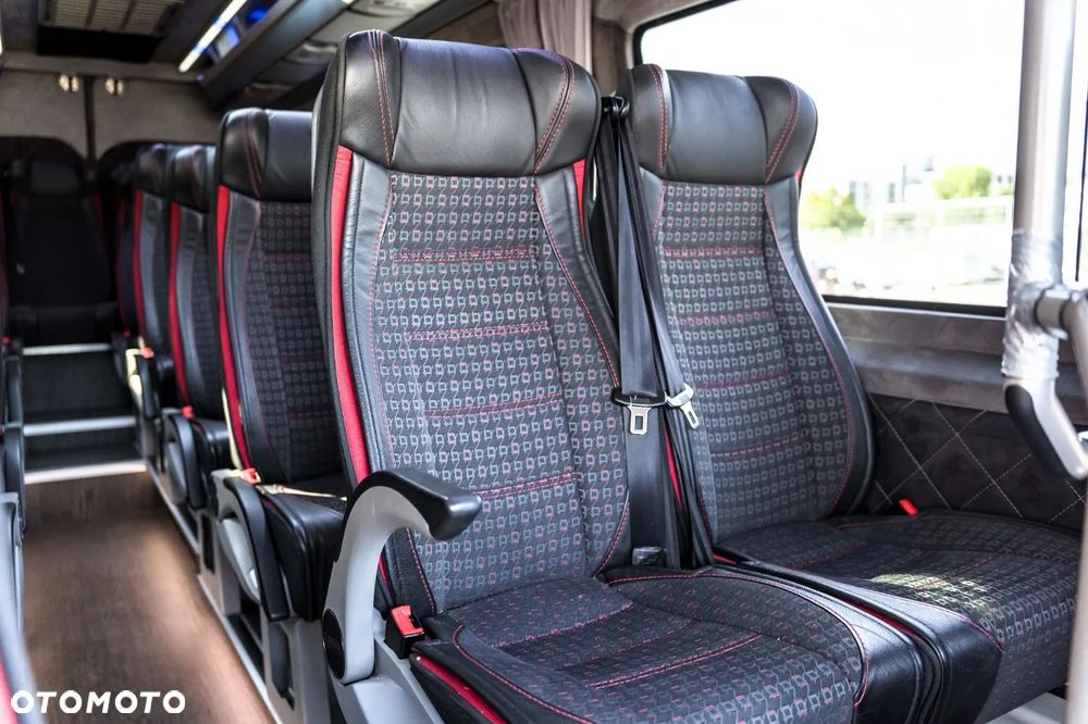 Mercedes-Benz Sprinter - 6