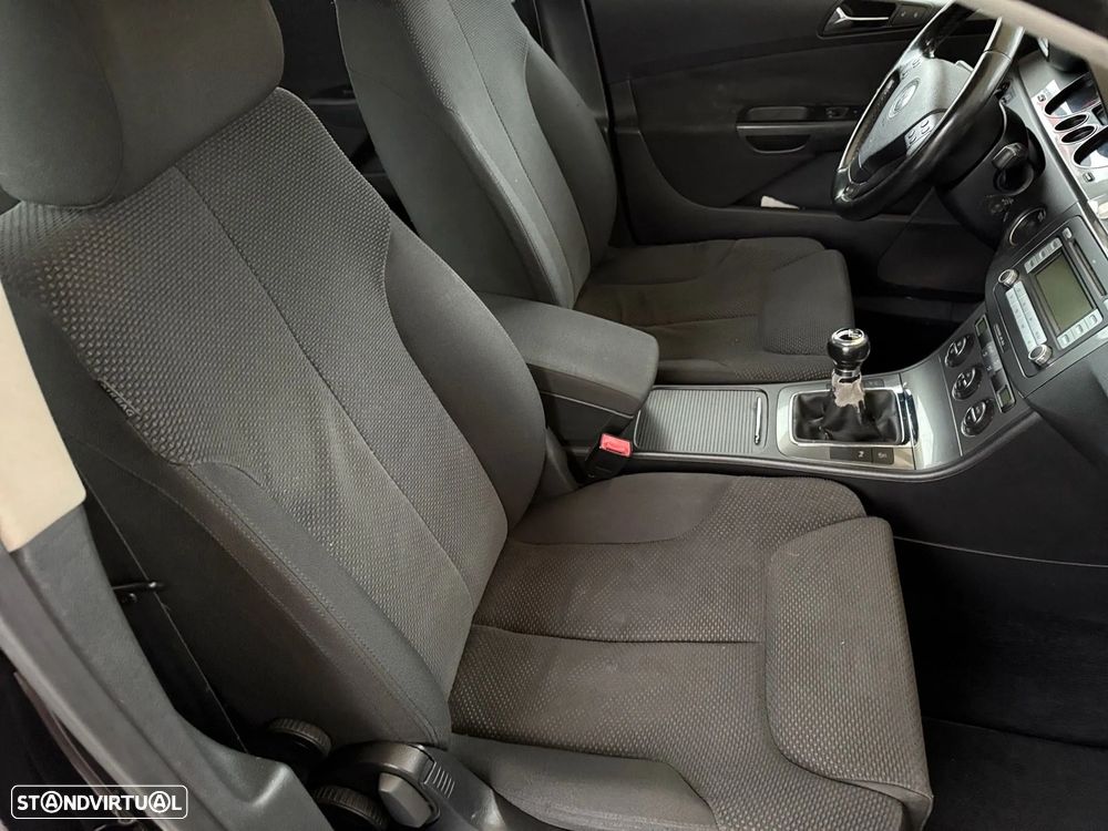 VW Passat Variant 1.9 TDi Trendline Pack BM - 16