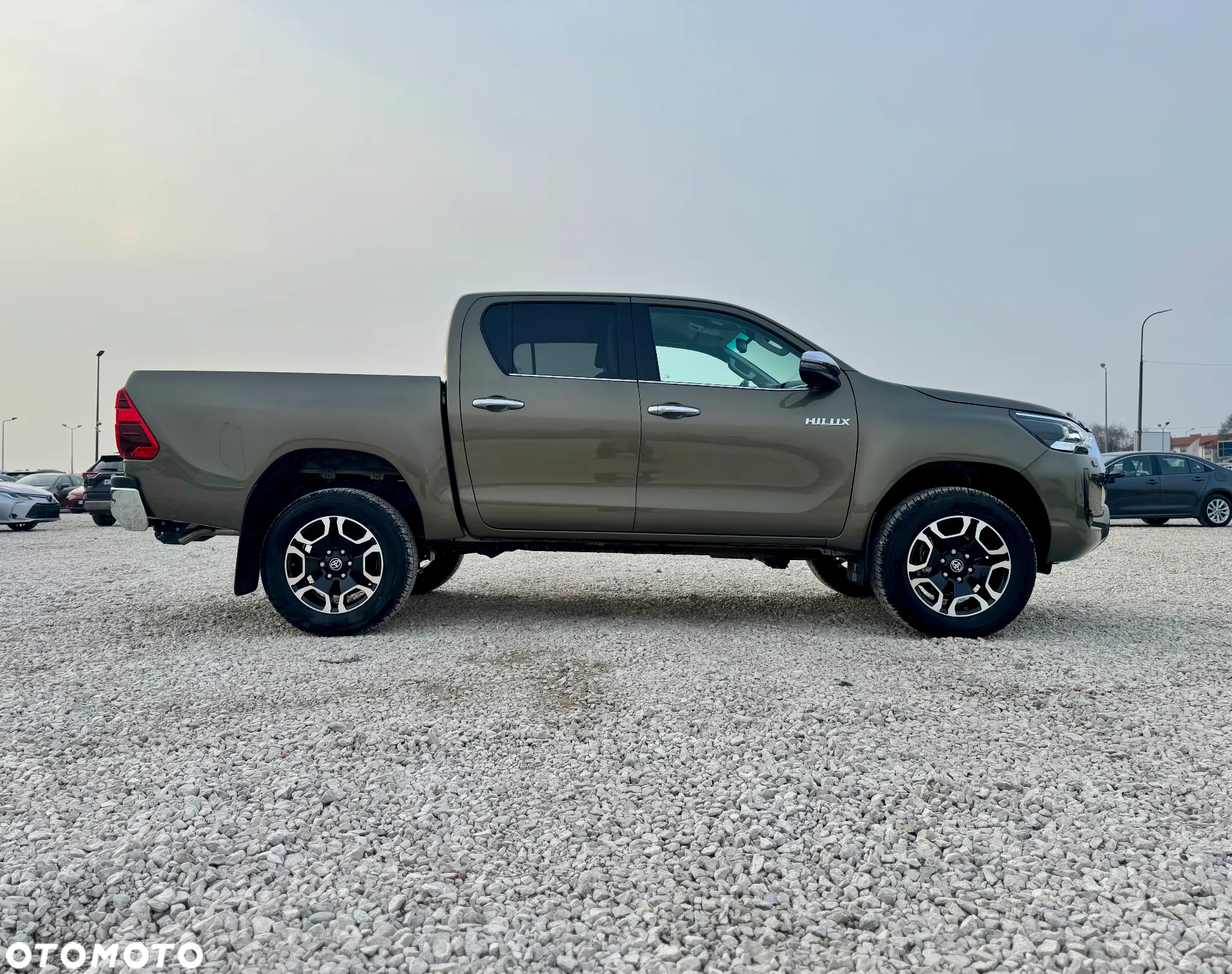 Toyota Hilux - 3