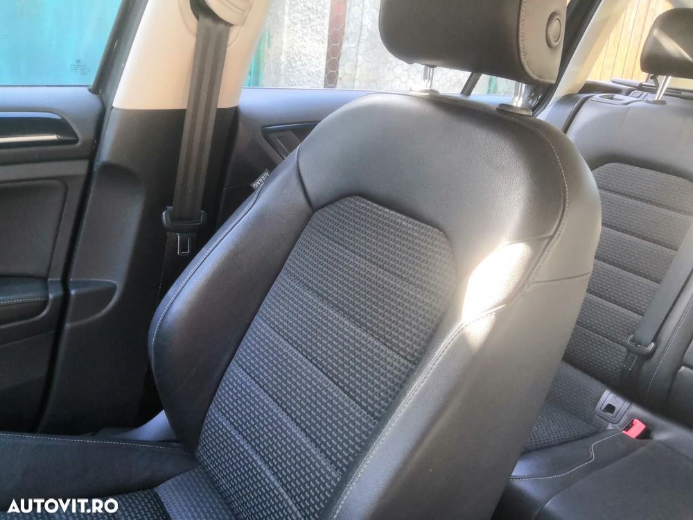 Volkswagen Golf 2.0 TDI (BlueMotion Technology) DSG Highline - 19