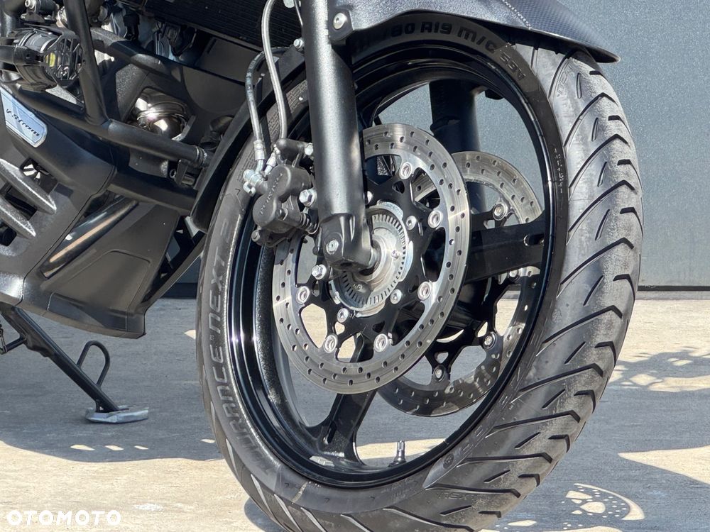 Suzuki V-STROM - 4