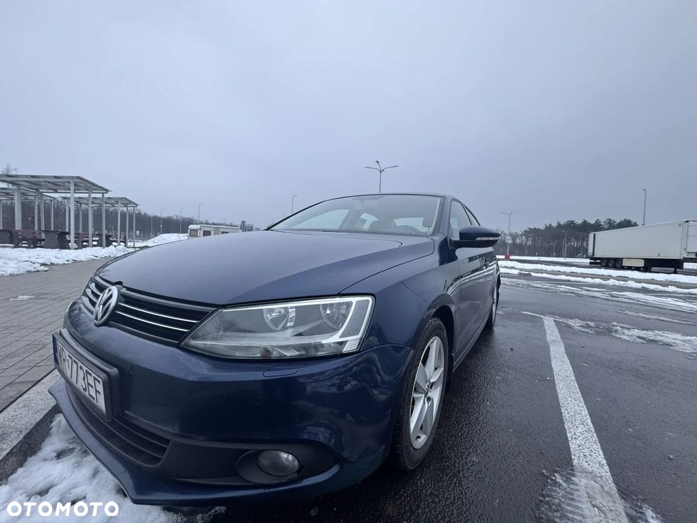 Volkswagen Jetta 1.4 TSI Comfortline - 4
