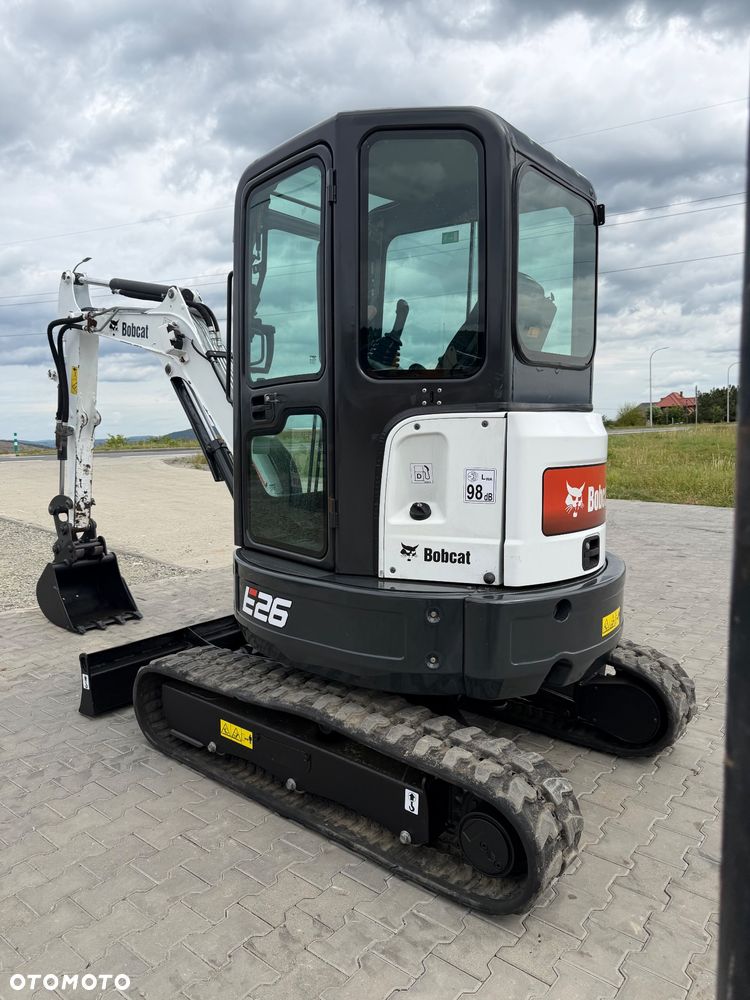 Bobcat E26 - 6