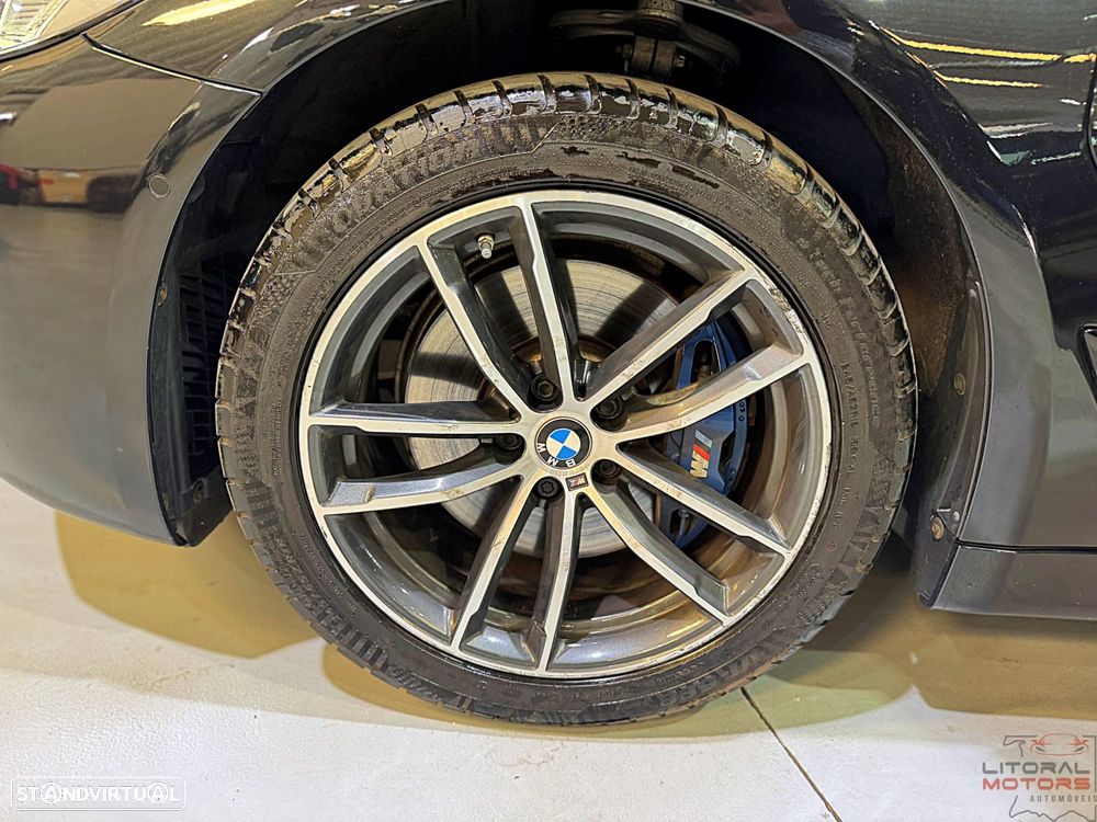 BMW 530 e Pack Desportivo M - 14
