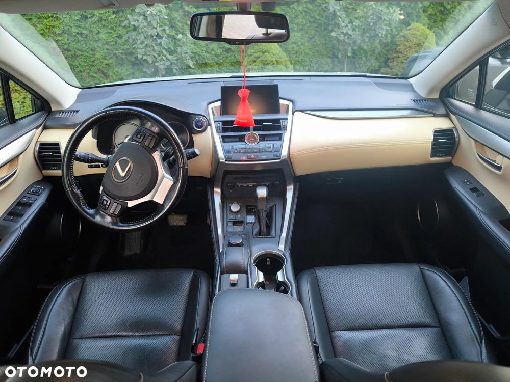 Lexus NX - 7