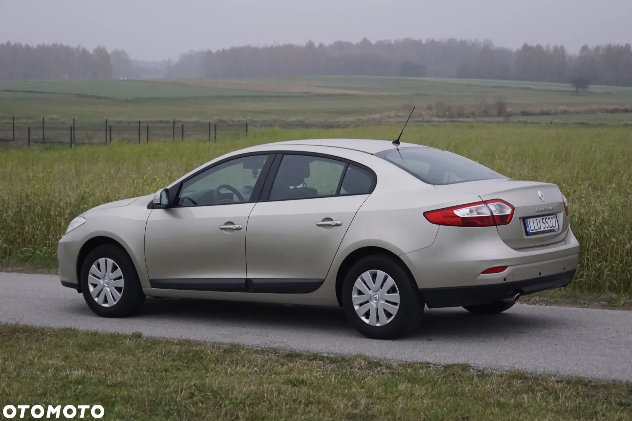 Renault Fluence 1.6 16V Expression Euro5 - 9