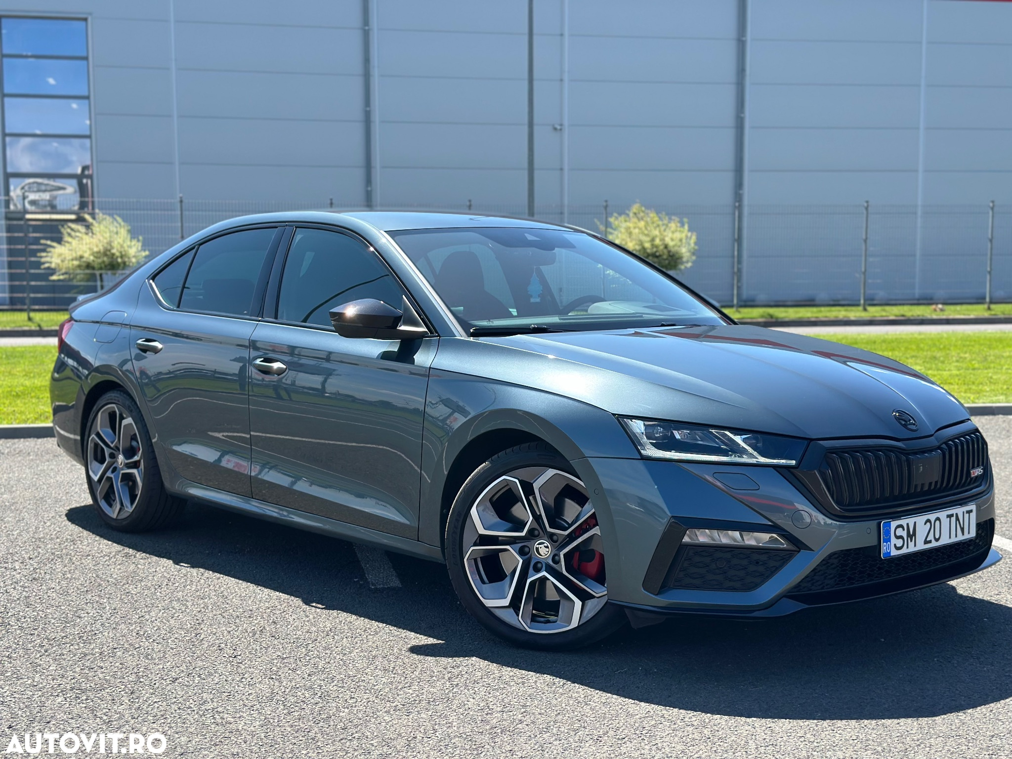 Skoda Octavia 2.0 TSI DSG RS - 2